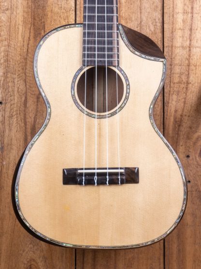 Tenor Ukulele - Engelmann Spruce/Mahogany