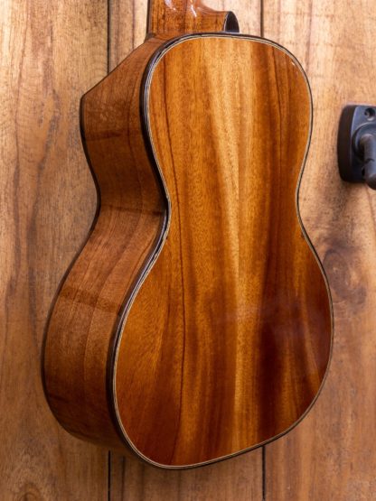 Tenor Ukulele - Engelmann Spruce/Mahogany